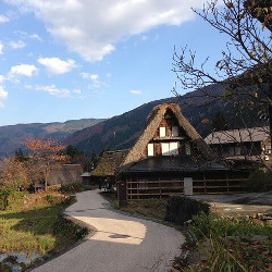 日本の山村イメージ画像